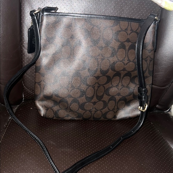 Coach Brown and Black Patterned Shoulder Bag - Picture 3 of 9